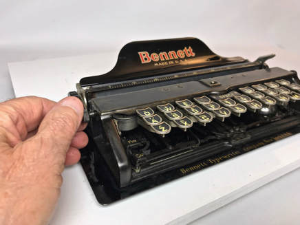 1910-Bennett-Portable-(Pocketable)-2018-08-11-21-53-10b.jpg