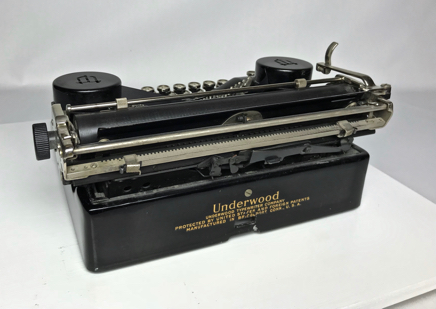 1930-Underwood-Standard-Portable-2018-07-24-15-44-02.jpg